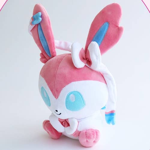 POKEMON BIG POP PLUSH - SLYVEON SIZE: 25 CM