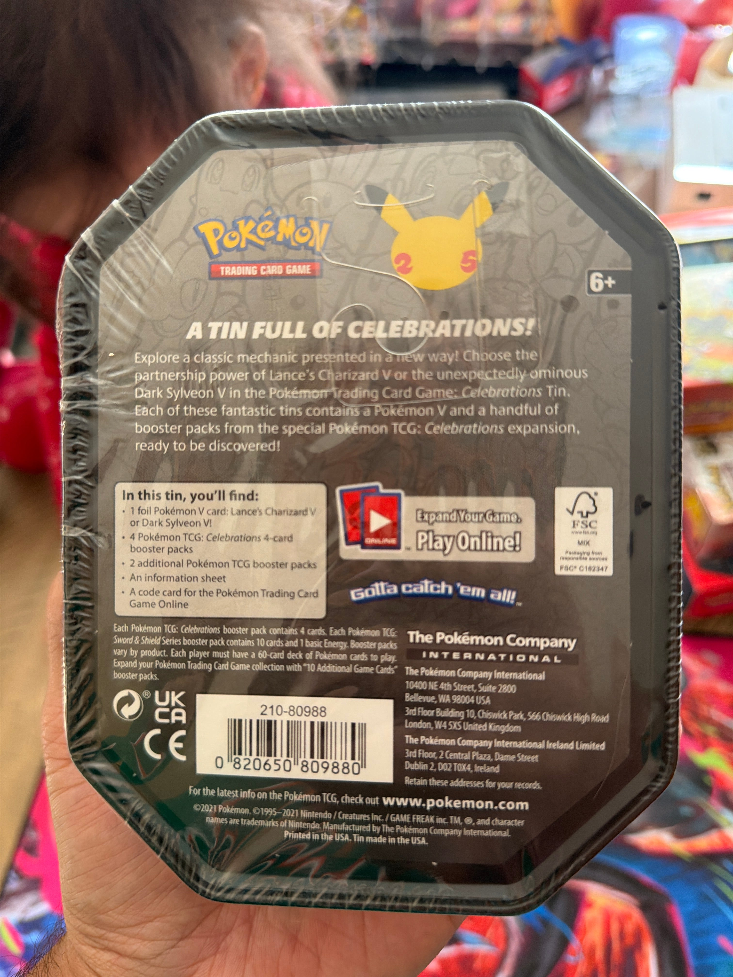 Pokemon Celebrations International Tin [Dark Sylveon V] - Celebrations (CLB)